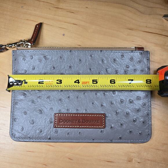 New with Tag Dooney & Bourke Flat Ostrich Leather Wristlet 8 x 5 3/4 Gray Brown - Picture 9 of 10